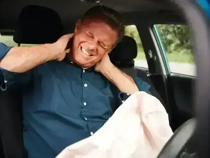 Professional Whiplash Injury Treatment services by Arrowhead Clinic Chiropractic in Decatur, GA &mdash; licensed Chiropractor provider