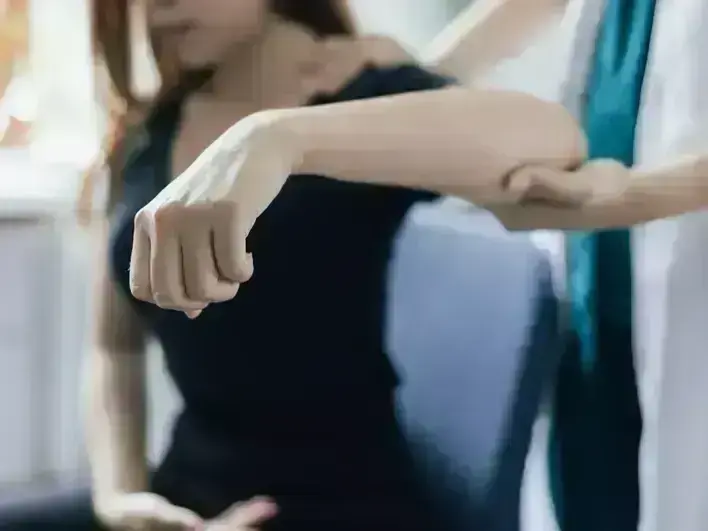 Professional Chiropractic Consultation and Diagnosis services by Arrowhead Clinic Chiropractic in Decatur, GA &mdash; licensed Chiropractor provider