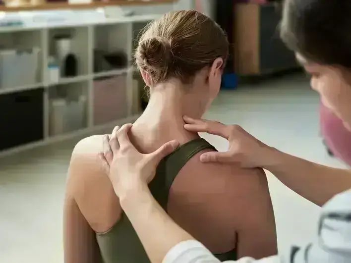 Professional Chiropractor services by Arrowhead Clinic Chiropractic in Dunwoody, GA &mdash; serving local businesses and residents